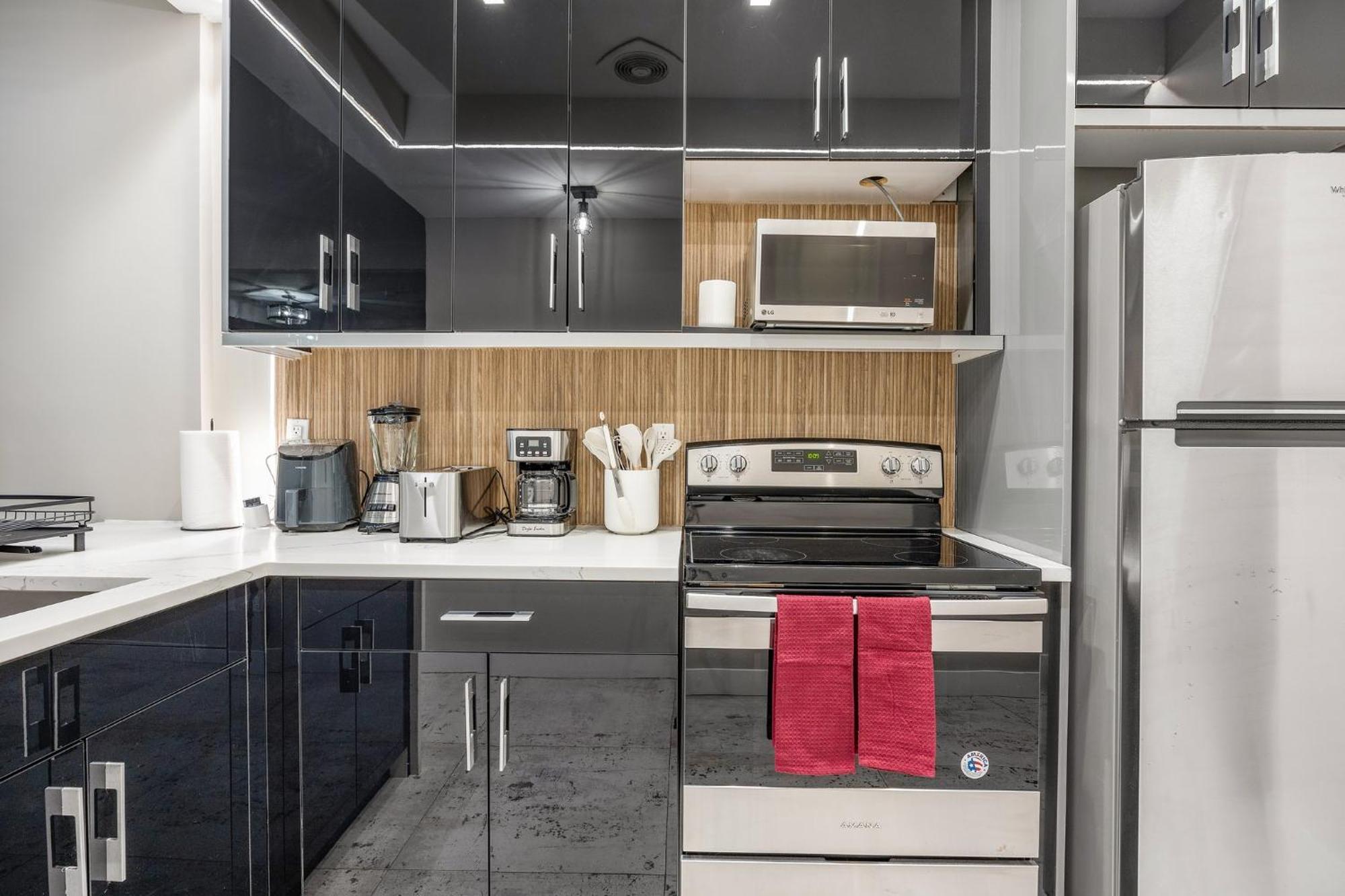 Mid-century 5br And 5 Baths W Ps5 & Laundry Pangsapuri *